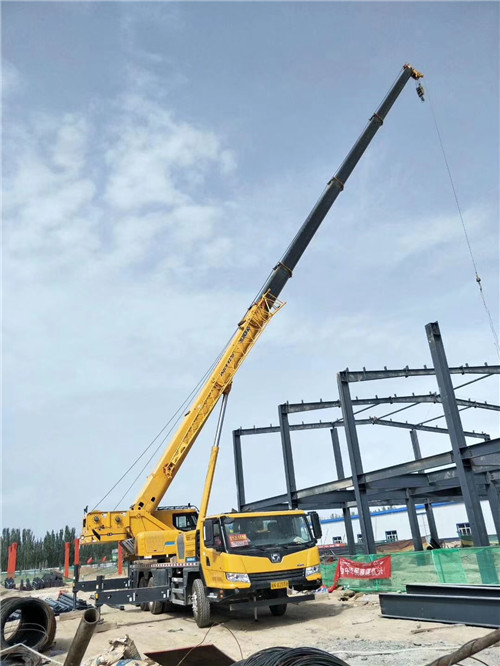安泽县超高层建筑钢结构吊装案例